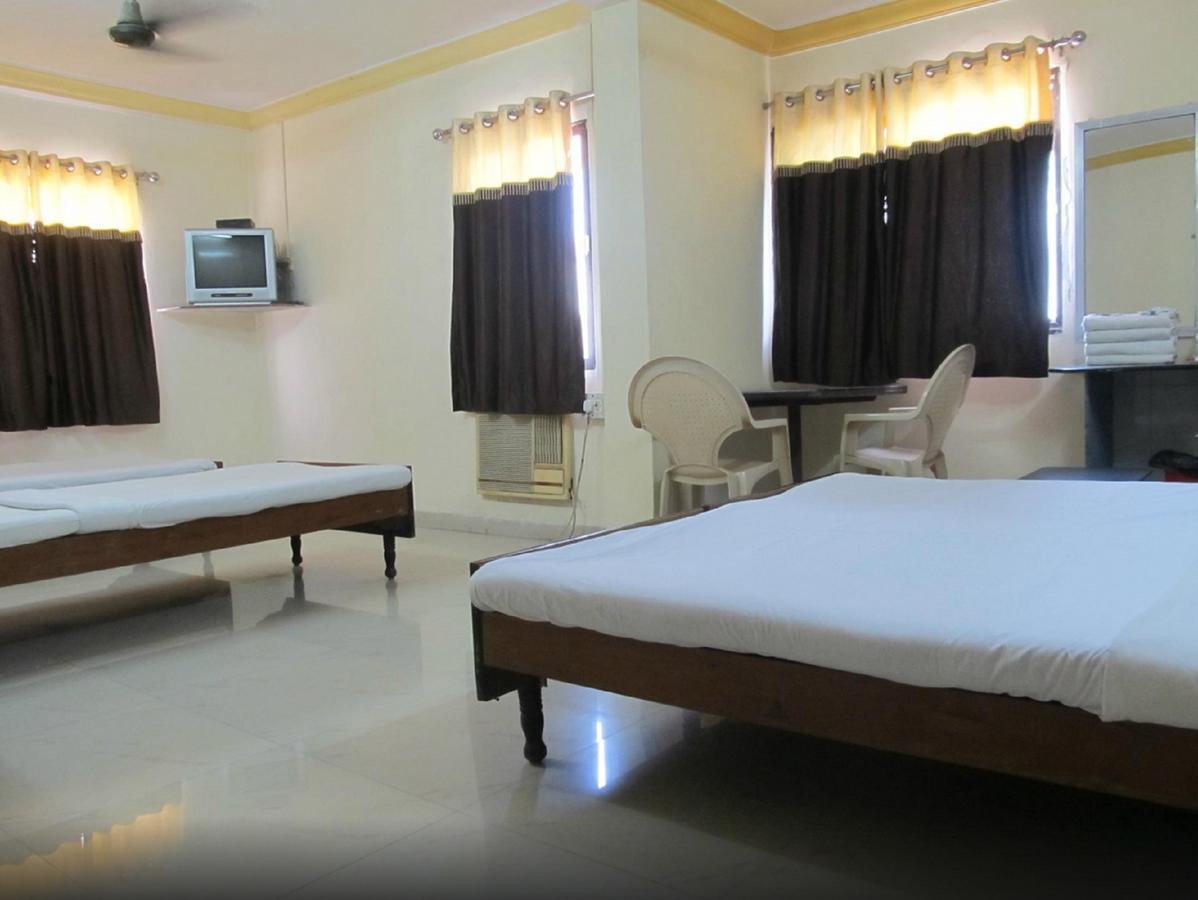 Hotel Diamond Daman Exterior foto