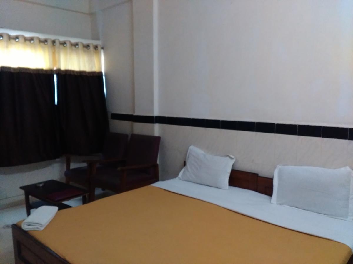 Hotel Diamond Daman Zimmer foto