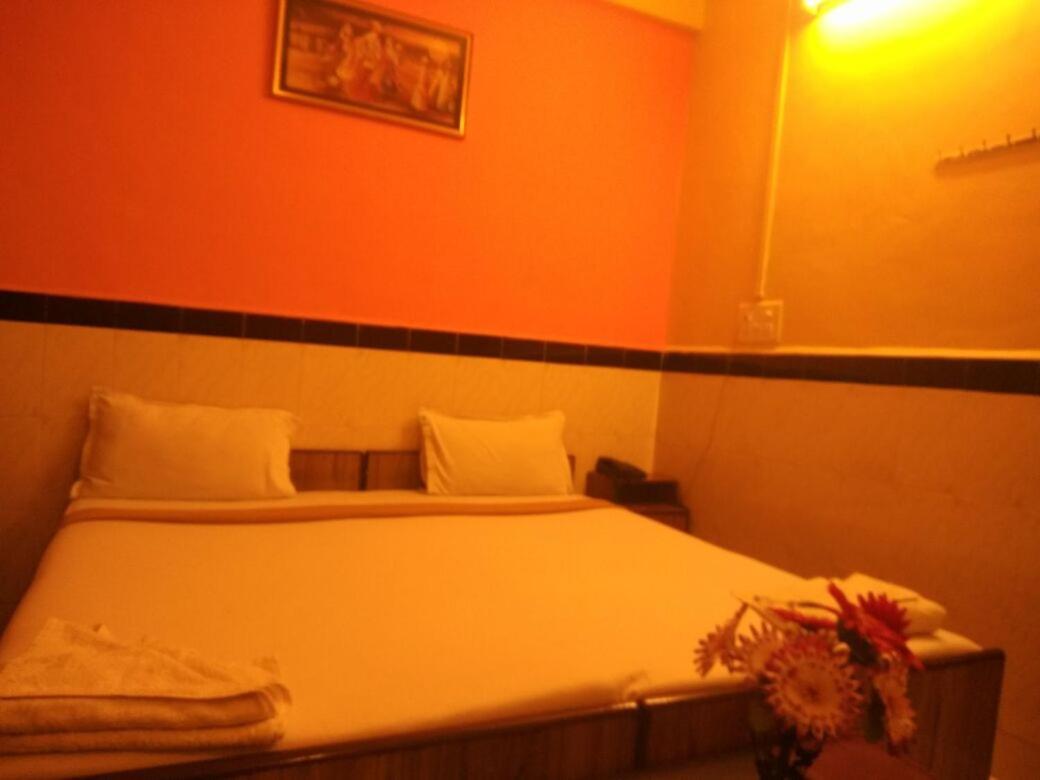 Hotel Diamond Daman Exterior foto